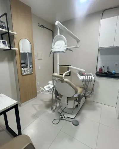 CONSULTÓRIO ODONTOLÓGICO COMPLETO CROMA 4F - SEMINOVO