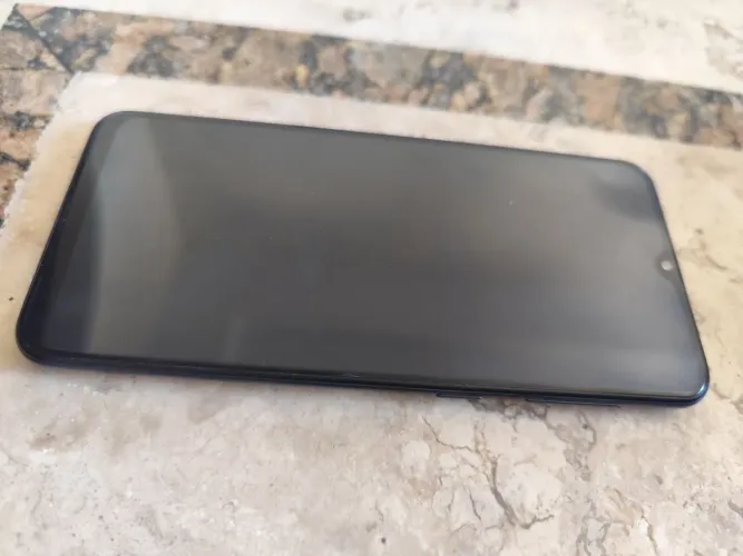 Celular Samsung A20 para retirada de peças