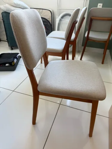 Conjunto de 4 cadeiras - 100% Madeira