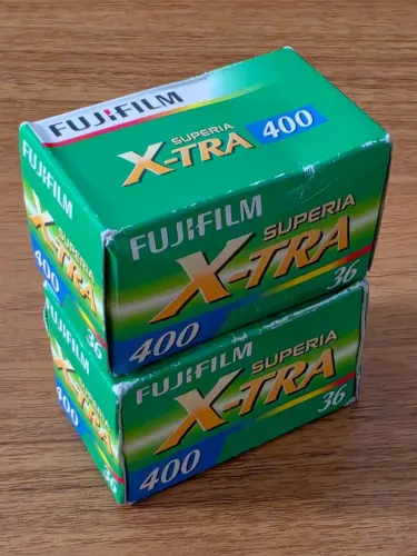 2 filmes Fujifilm Superia X-Tra 400 (EXPIRADOS)
