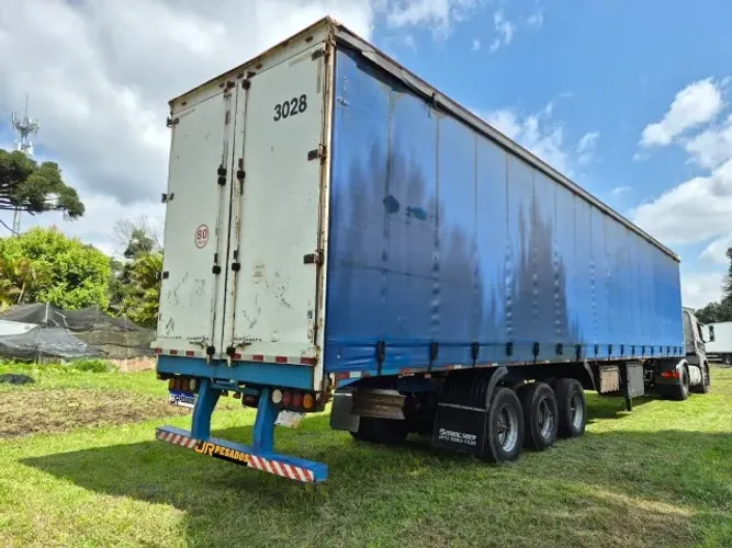 carreta bau sider facchini ano 2005 medida 15.19m x 2.90m com 12 pneus
