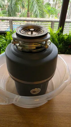 Incinerador Triturador de Alimentos InSinkErator da linha Evolution