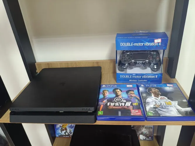 Ps4 slim 1tb de armazenamento jogo digital e físico incluso console com 3 meses de