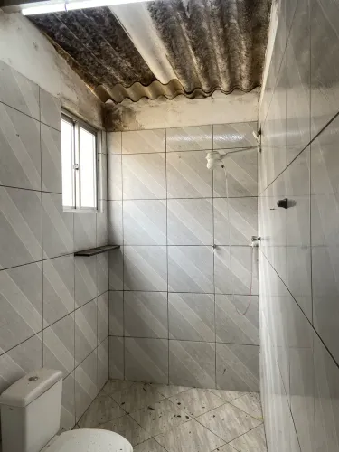Alugo casa