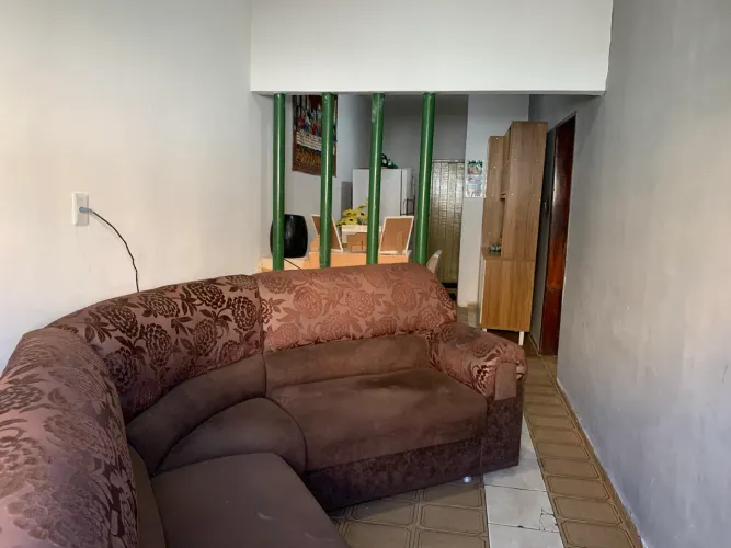 Vendo Prédio com 3 kitnets no Prado