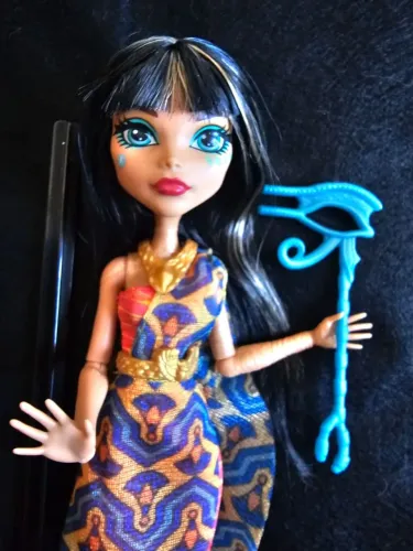 Boneca Monster High Cléo de Nile Dance the Fright Away