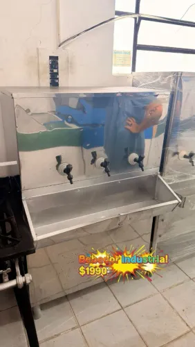 Bebedouro industrial 