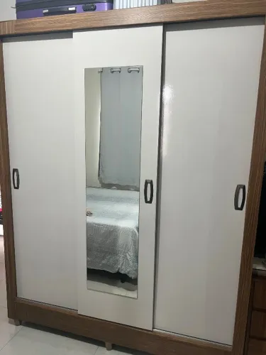 Guarda roupa - 3 portas