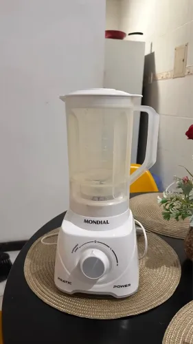Liquidificador, colocou bateu. Novoooo