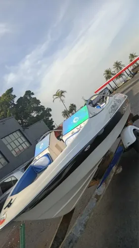 Vendo Lancha Flipper 16 pés