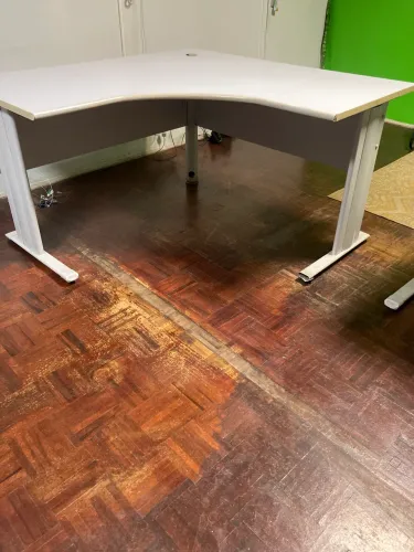 Mesa estação de Trabalho usada sem gavetas 