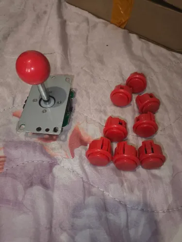 Vendo Kit Similar Sanwa manche + 8 botões vermelhos