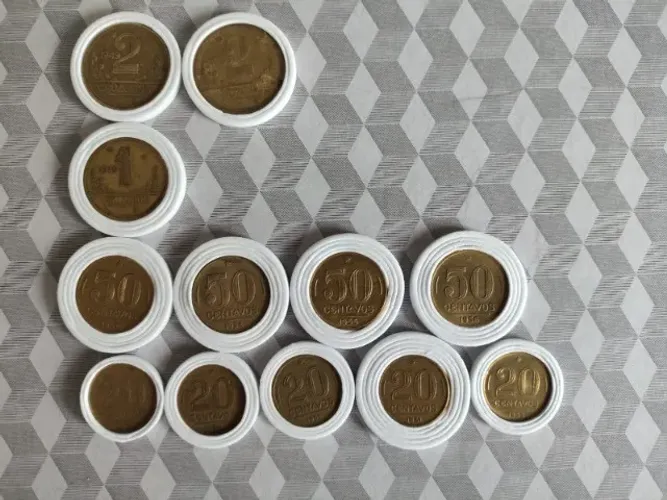 Lote 12 Moedas Antigas Cruzeiro (1946 A 1956) Raridade Coleção Época C/ Suporte