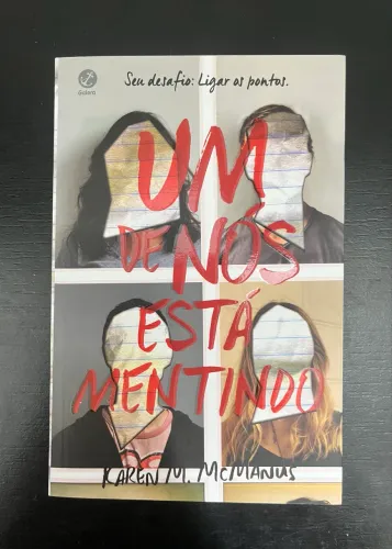 Livro - Um de nós está mentindo