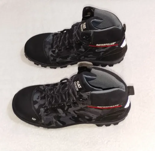 Botas Caterpillar 43 sem uso 