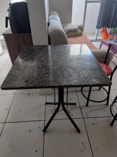 Mesa 70x70 granito