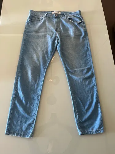 Calça Jeans masculina azul, tamanho 42