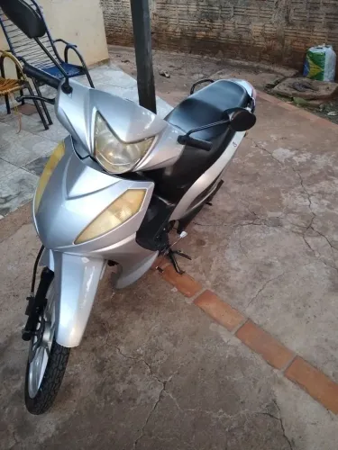 Moto boa conservada