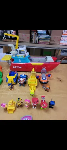 Kit Patrulha Canina c Barco Gigante de 62cm + 5 Carros + 10 personagens +1 Escudo