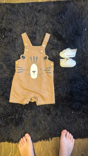 Kit Bebê Unissex 0 a 3 Meses - Macacão de Leão + Sapatinho