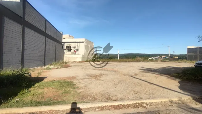 Terreno comercial vivalegro Votorantim,ACEITA PERMUTA,frente à rodovia, tem saldo financia