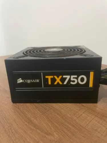 Fonte gamer TX750