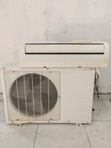 Ar condicionado elétricolux 9.000 BTUS gás recolhido manutenção feita