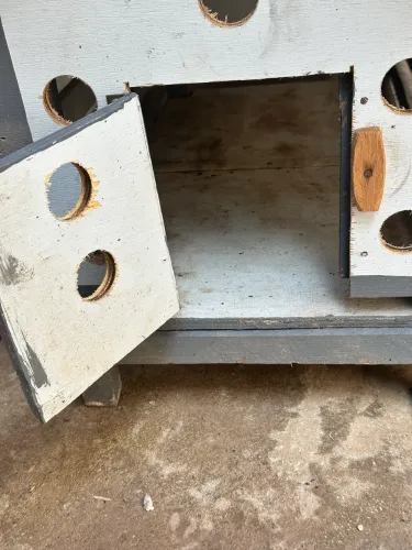 ? Casinha para Gatos ou Cachorros Pequenos - R$ 150