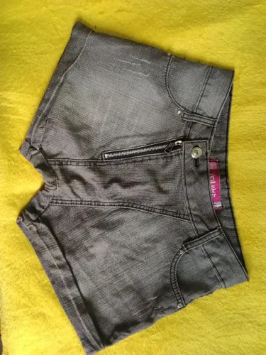 Short jeans cinza feminino com retirada em Maceió-AL