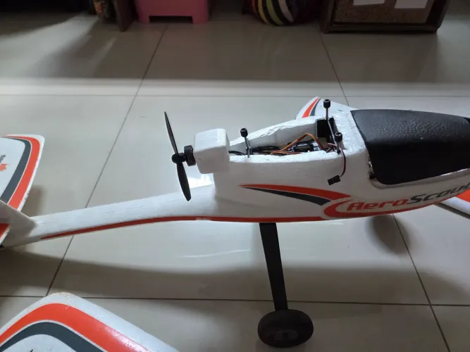 Aeromodelo HobbyZone AeroScout S 2 - Para Retirada De Peças (Sucata)