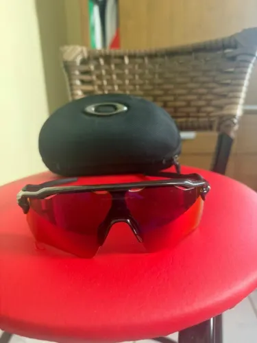 Vendo Óculos Oakley Original. De corrida