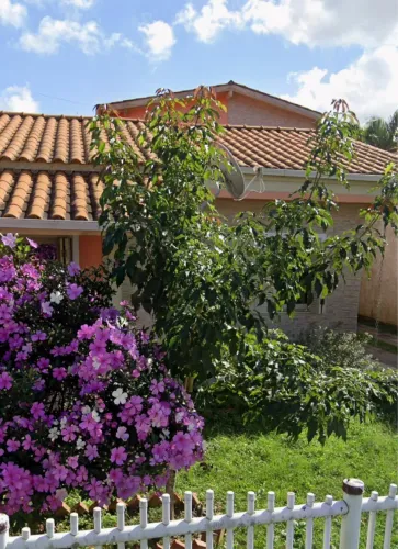 aluga cama em casa das gurias e LGBT