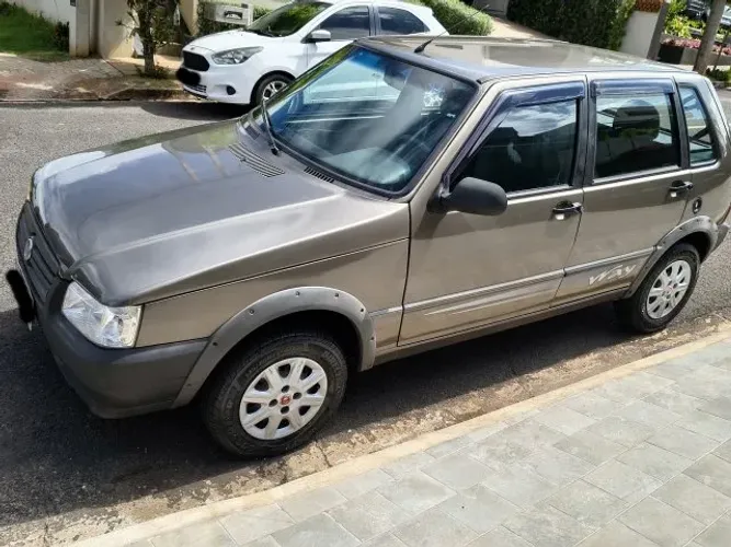 Fiat Uno Mille Celeb/celeb.econ 1.0 F.flex 2P 2012