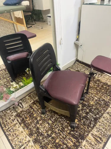  Duas Cadeira para manicure cirandinha