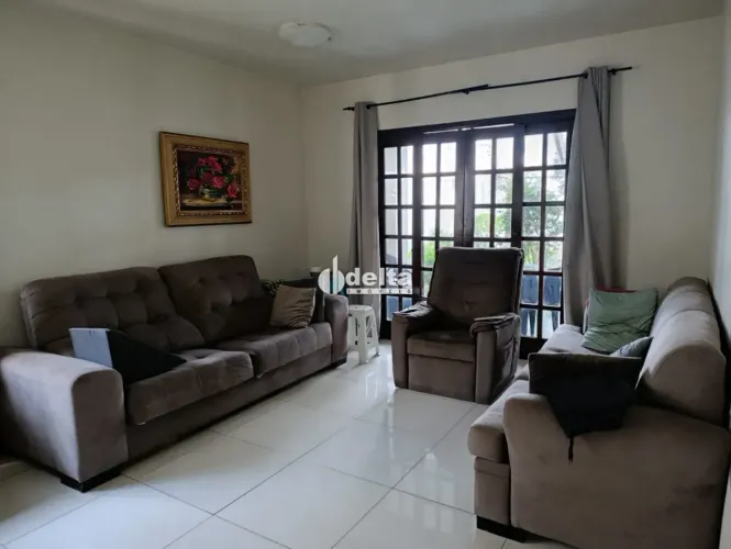 Casa com 4 quartos sendo 2 suíte disponível para venda no bairro Nossa Senhora Aparecida e