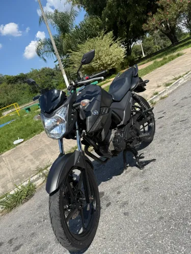 Vendo Fazer 150 2025