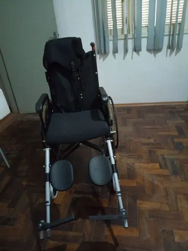 Cadeira de rodas p idosos 