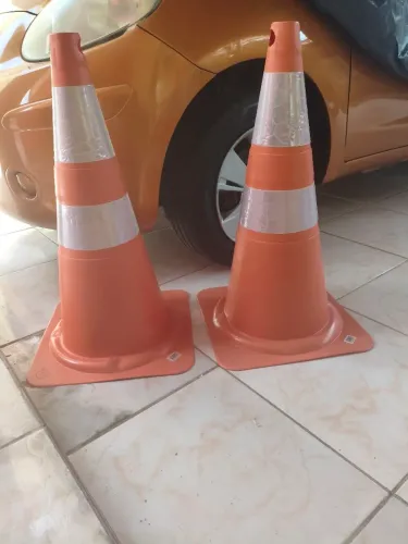 Cones flexíveis laranjas 75cm