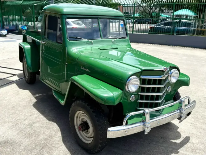 Willys Overland Jeep 2.6 12V Gasolina 2P 1951