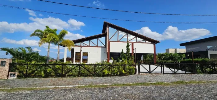 CASA DE ALTO PADRÃO TODA MOBILIADA NO LAGOS | 6 SUÍTES | PISCINA | JACUZZI
