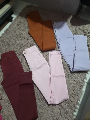 Calças jeans tamanho 34/36 semi novas