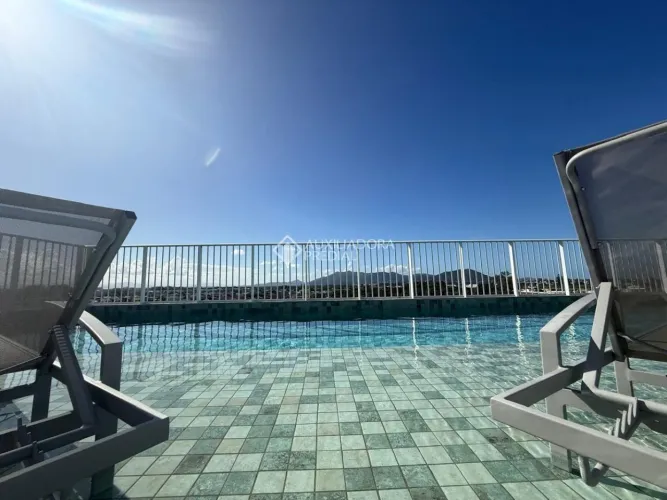 APARTAMENTO 2 DORMITÓRIOS NOVO 1KM PRAIA CAMPECHE