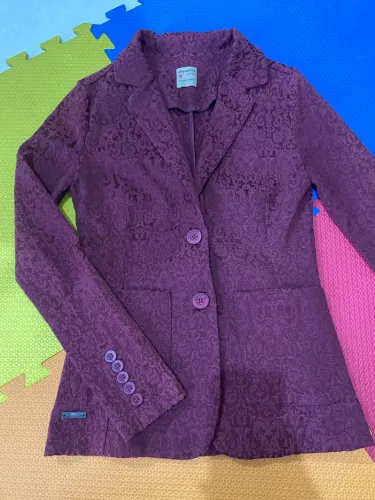 Blazer encantos feminino em jacquard bordô