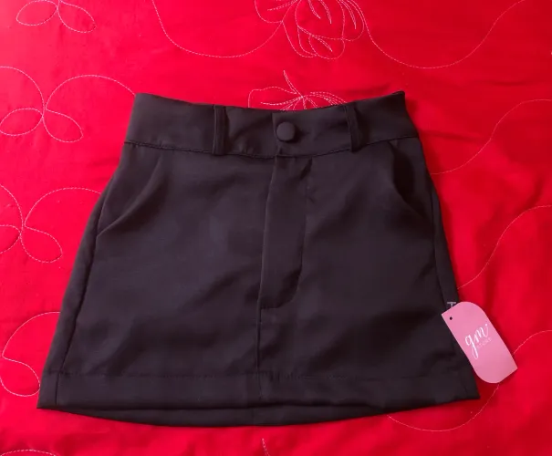 Saia Preta GM Store PP (Veste 32/34) - Nova, Nunca Usada?