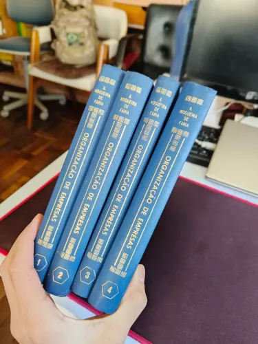 4 volumes Livro Organização de Empresas