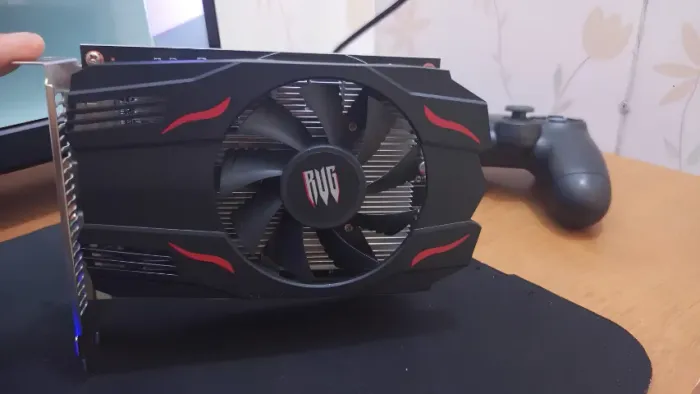 RX 550 4GB - Excelente Estado - Pasta Térmica Trocada