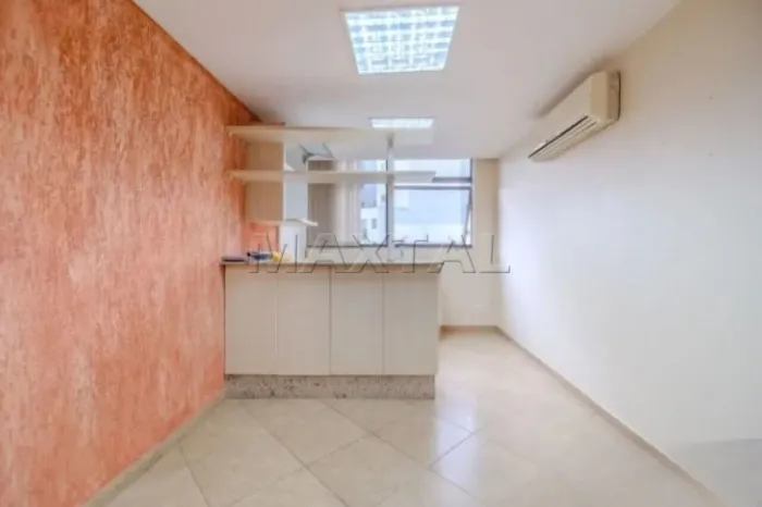 Sala Comercial, 131m² com 2 banheiros 1 vaga na região da Paulista