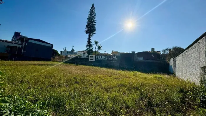 Terreno / Lote / Condomínio em Capoeiras - Florianópolis, SC
