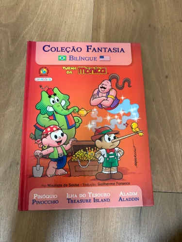 Coleção fantasia bilíngue, capa dura, em perfeito estado.