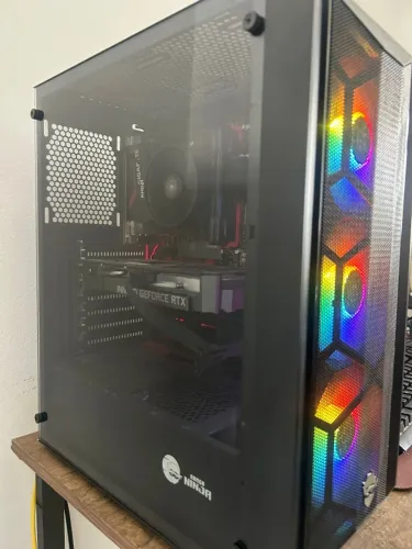 PC Gamer AMD Ryzen 5 5600X + 16GB RAM + GeForce RTX 8 GB